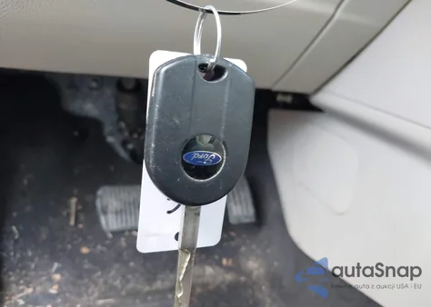 2017 Ford Focus Se z USA, uszkodzony, nr VIN 1FADP3F24HL266175